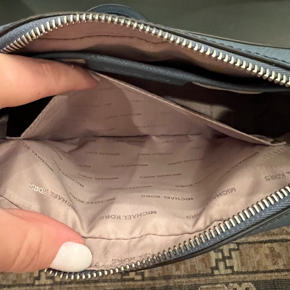 EUC Michael Kors Jet Set Blue Saffiano Leather Crossbody Purse - Picture 11 of 12